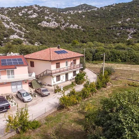 Дом отдыха 2 Bedroom Awesome In