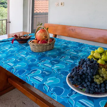 Gorgeous In With Kitchen Holiday home Peracko Blato